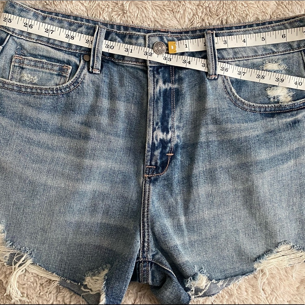 NWOT Carly jean Los Angeles Marilyn shorts